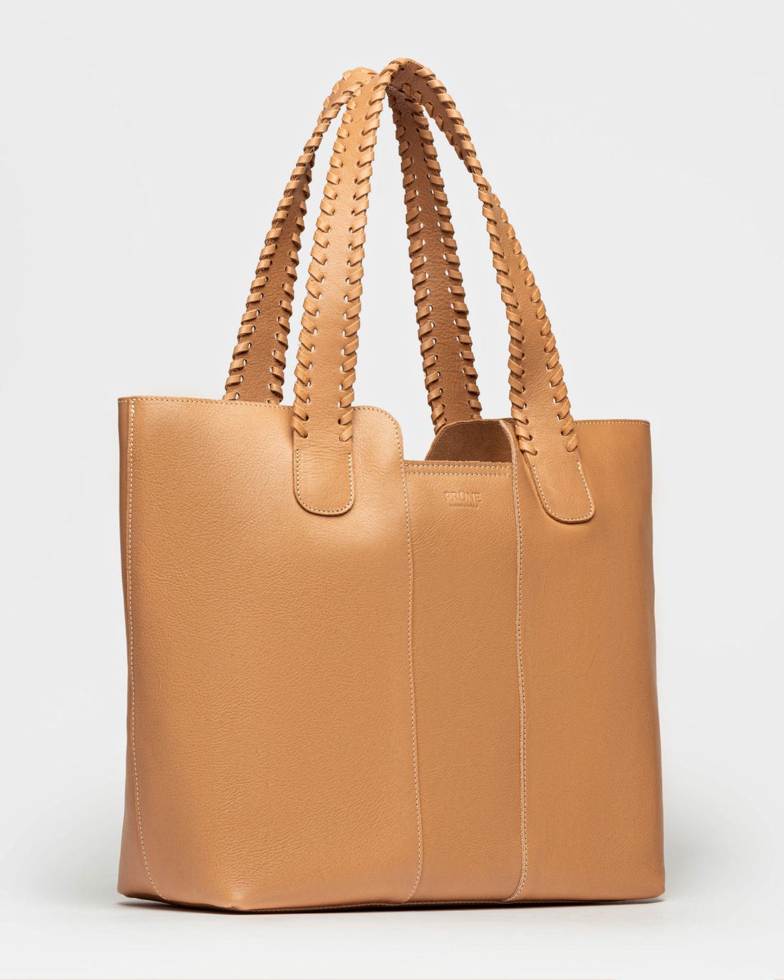 Shopper The Braided en cuero vegetal liso